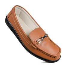 Load image into Gallery viewer, Aerosoft - Stepis CL0816 Tan female loafers
