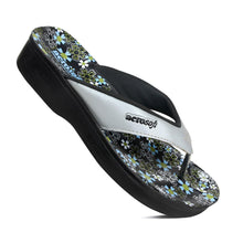 Load image into Gallery viewer, Aerosoft - Anette A0815 Silver thong sandals women