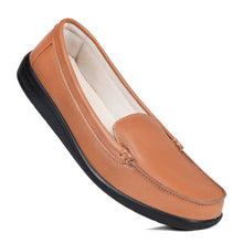 Load image into Gallery viewer, Aerosoft - Normsic Tan CL0814 Women comfy loafers
