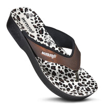 Load image into Gallery viewer, Aerosoft - A0846 Brown Women leopard thong sandals
