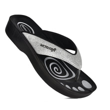 Load image into Gallery viewer, Aerosoft - Glitter A0825 Women Silver thong style sandals
