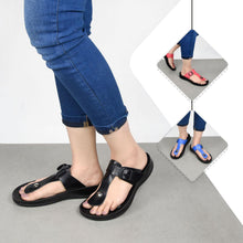 Load image into Gallery viewer, Aerosoft - Meadow S5909 Black Women thong slip on sandals3
